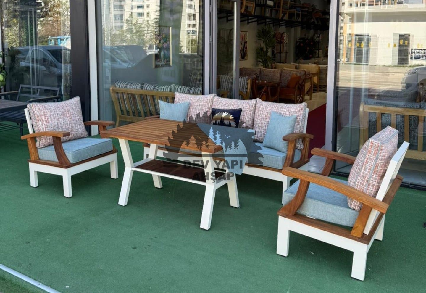 Alüminyum bahçe mobilyası modern hat detayı